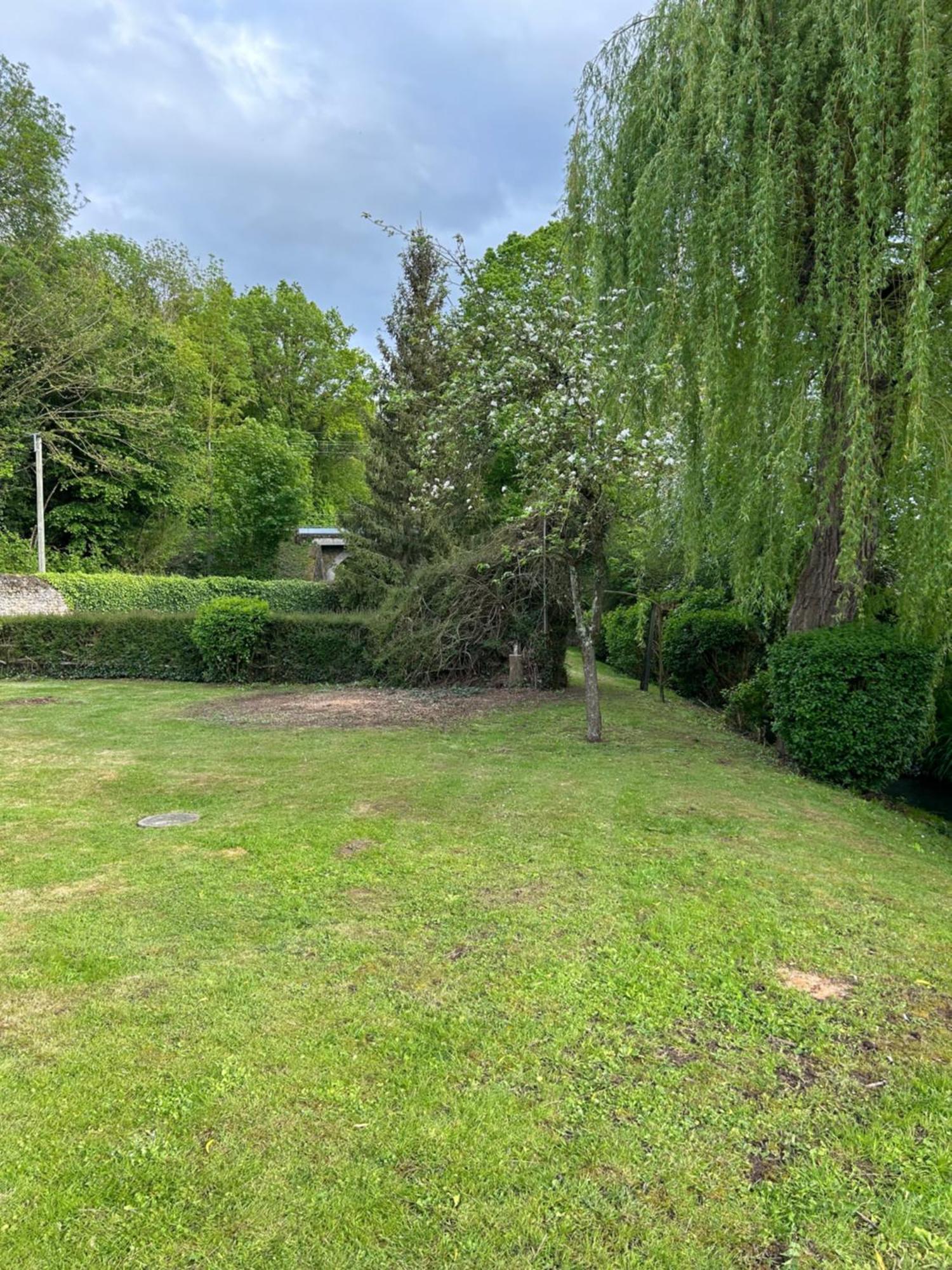 Maison Au Calme Avec Riviere A Cote De Chartres Saint-Prest Rom bilde